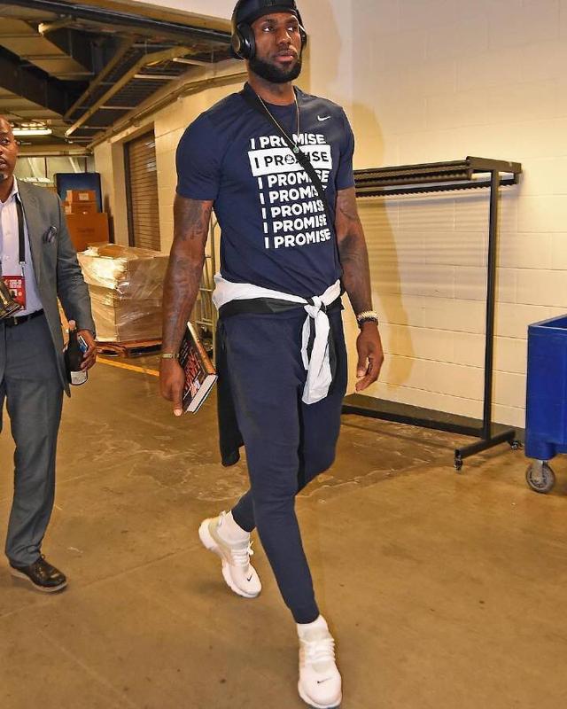 巴媒：因陷财务危机，科林蒂安要求德佩搬离月租4万欧的套房（巴媒：财务危机下，科林蒂安要求德佩腾退月租4万欧套房）