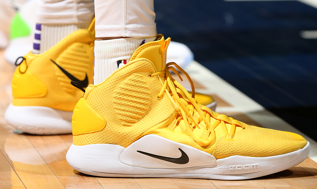 惊魂重演？巴萨死守诺坎普！严防德国球迷再度攻陷主场（噩梦会否重现？巴萨严阵以待死守诺坎普，防德国球迷再袭主场）