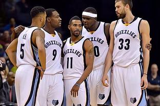 球星连续进球，引领全队节奏（球星连场破门，掌控全队节奏）